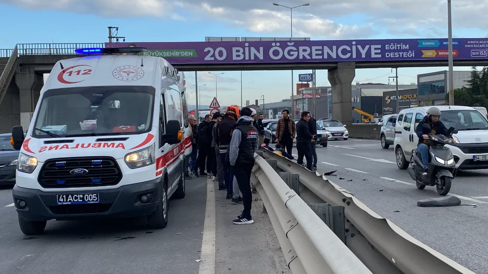 Tanker ile bariyer arasında sıkışan 16 yaşındaki elektrikli bisiklet sürücüsü   EYÜP ŞAHİN HAYATINI KAYBETTİ