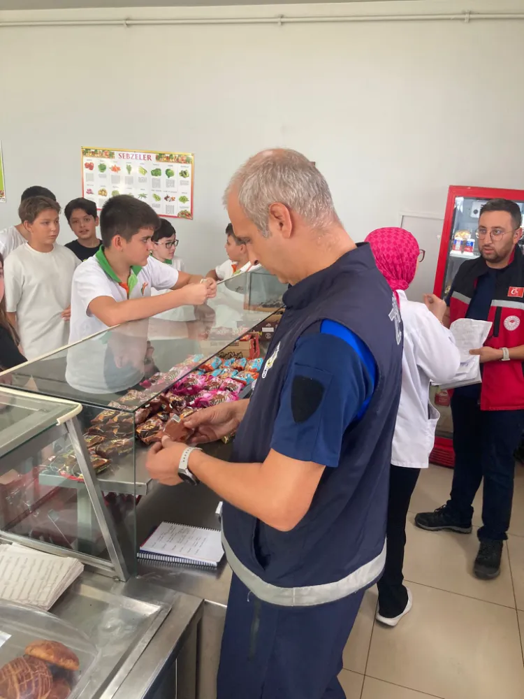 Karamürsel Belediyesi’nden Okul Kantinleri, Market ve Pastanelere Sıkı Denetim