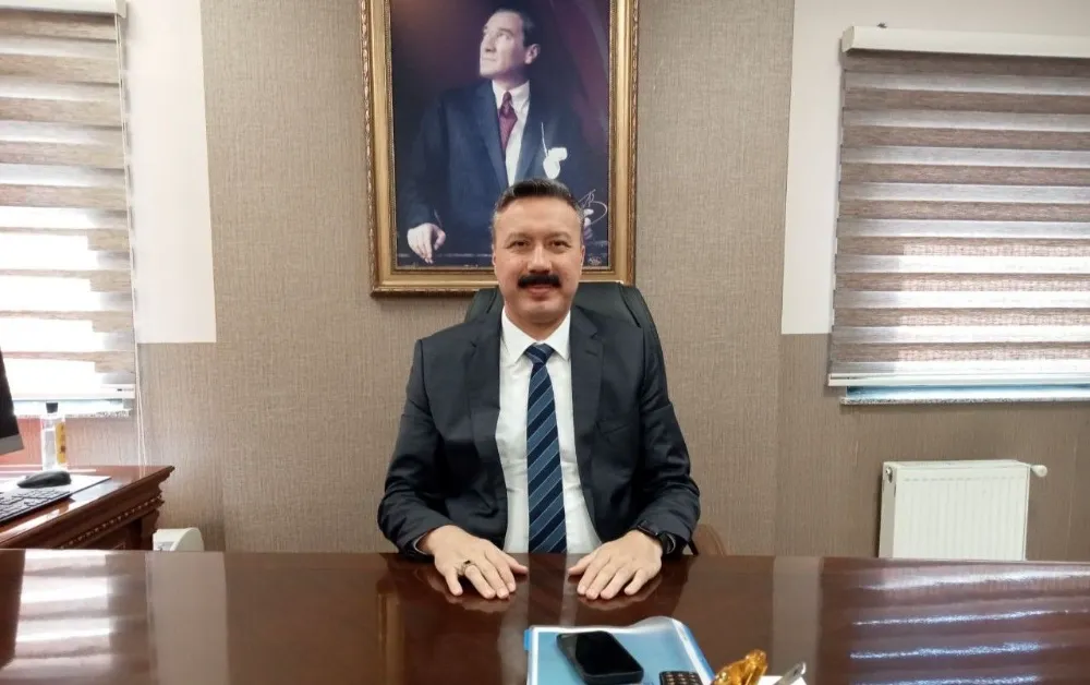 Gölcük Kaymakamı Müfit Gültekin,   “CUMHURİYET, TÜRK MİLLETİNE BIRAKILMIŞ EN BÜYÜK MİRASIMIZDIR”