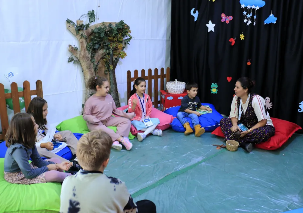 Kocaeli Kitap Fuarı’nda her yaşa uygun etkinliler sürüyor;  KÜÇÜK OKURLAR İÇİN BÜYÜK EĞLENCE