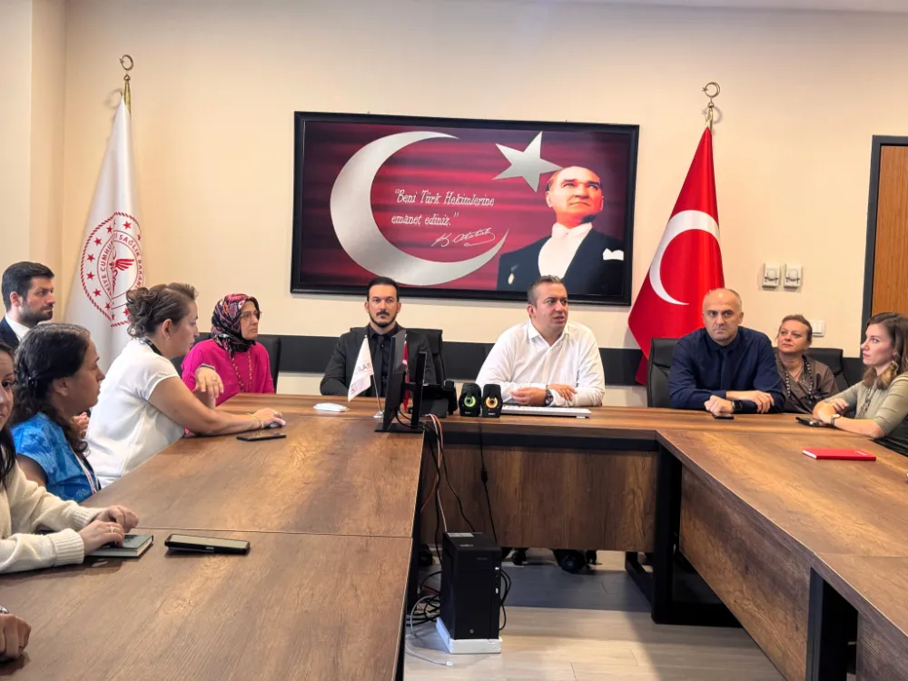 Gölcük Necati Çelik Devlet Hastanesi’nde   SAĞLIK TESİSİ DEĞERLENDİRME SONUÇLARI PAYLAŞILDI