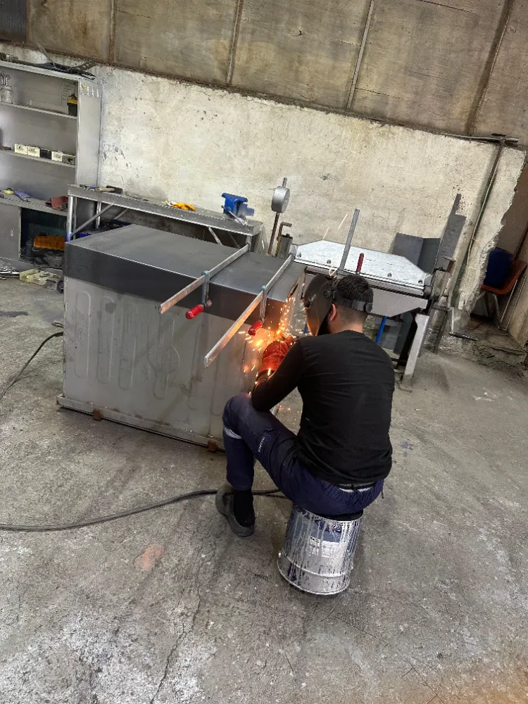 Gölcük’te deforme olmuş konteynerler yeniden hayat buluyor