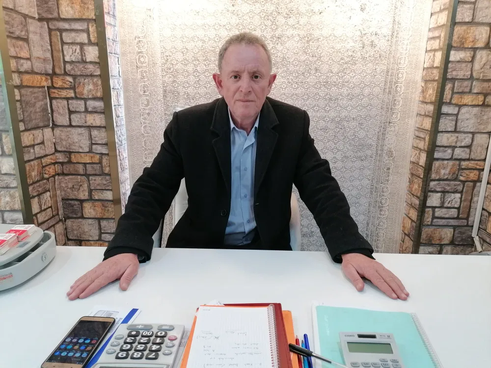 Ayaz Halı, Şık ve Trend Modelleriyle Gölcük’te Göz Kamaştırıyor