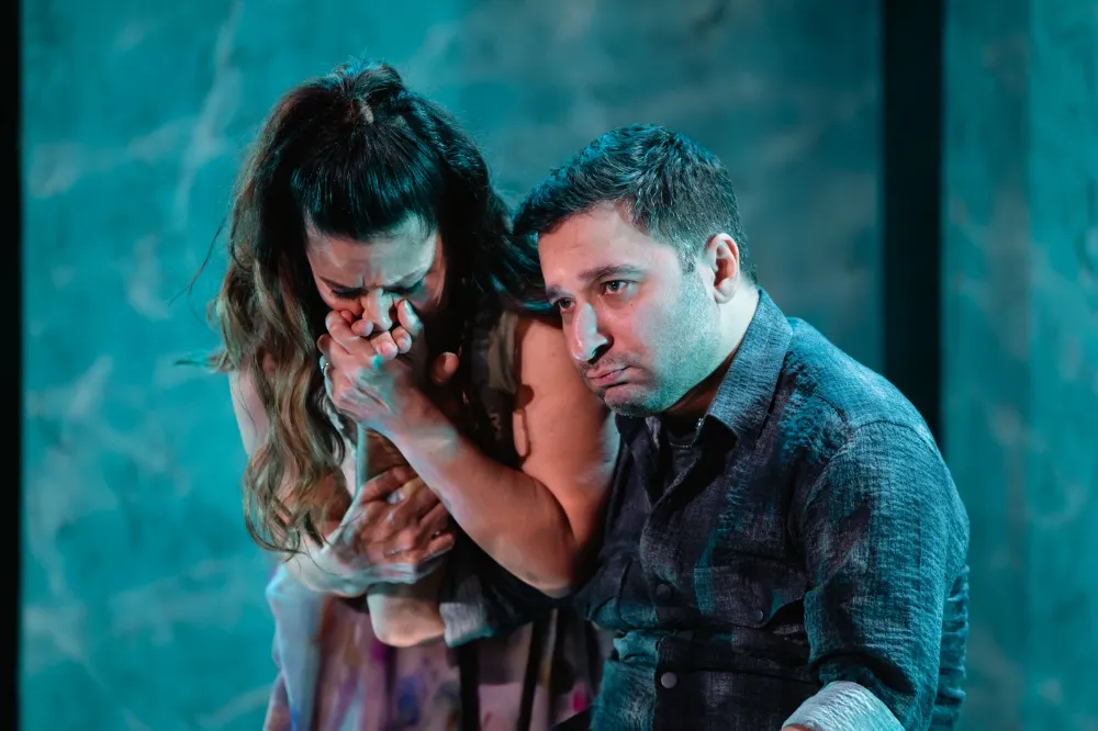 Şehir Tiyatroları, “Unutmak” oyunuyla göz doldurdu