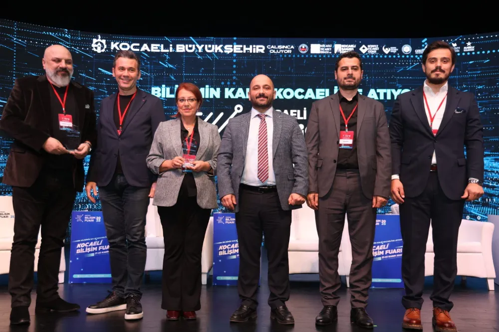 Yapay zekâ çağında tüm konular masaya yatırıldı