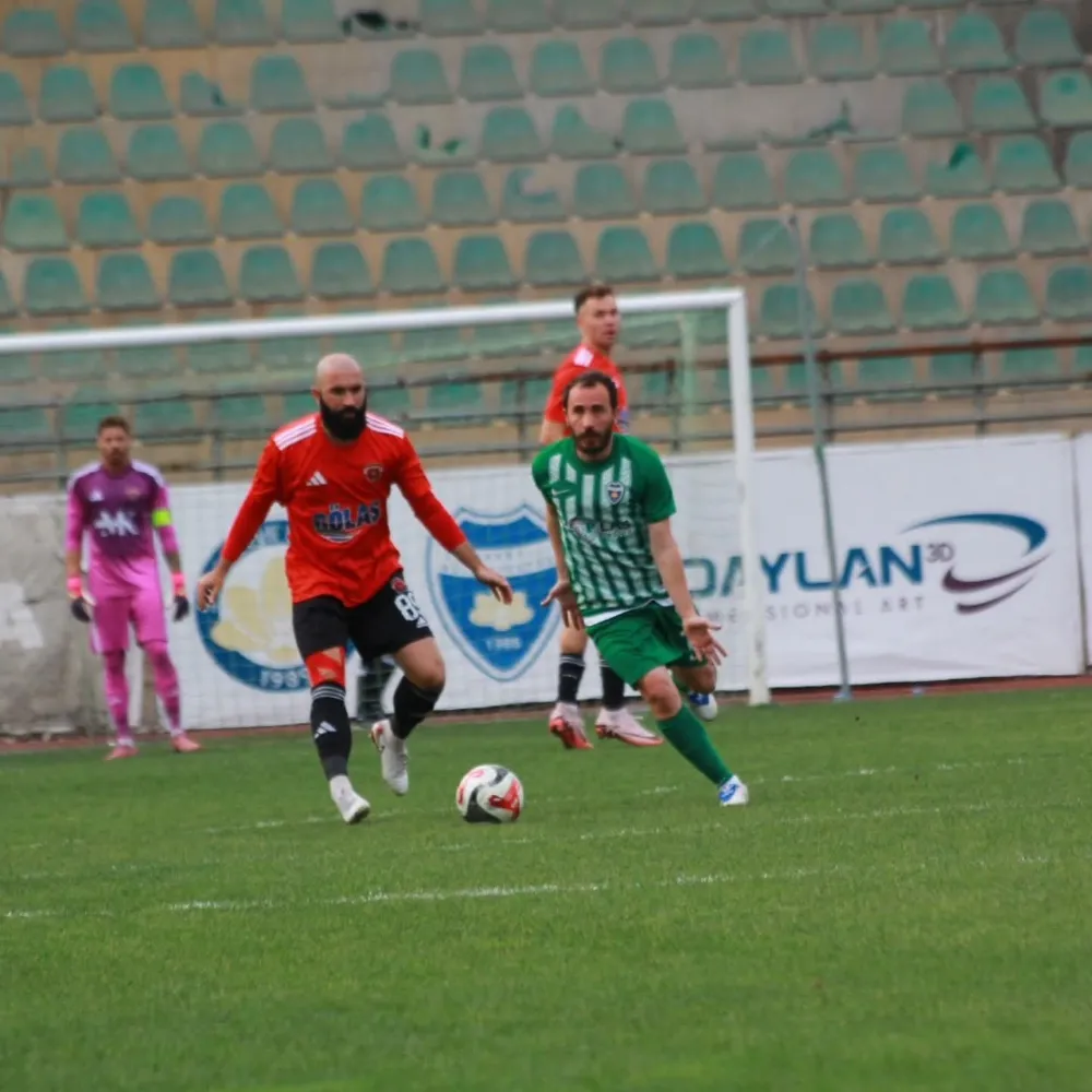 Gölcükspor Sultanbeyli Belediyespor ile 0-0 Beraber Kaldı,  LİDER FARKINI KORUDU