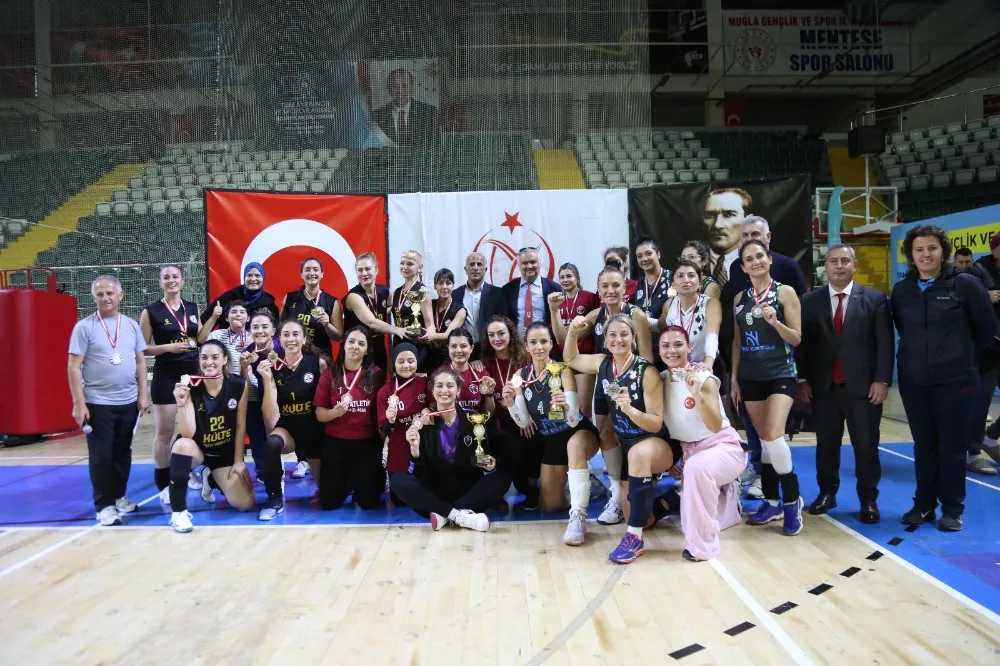 Veteranlar Turnuvası’nda İzmit Belediyespor damgası