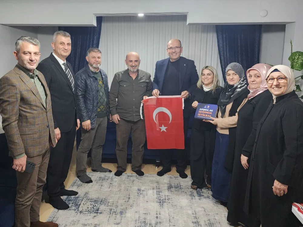 AK Parti Gölcük Teşkilatı eş zamanlı üye ziyaretleriyle sahaya çıktı 