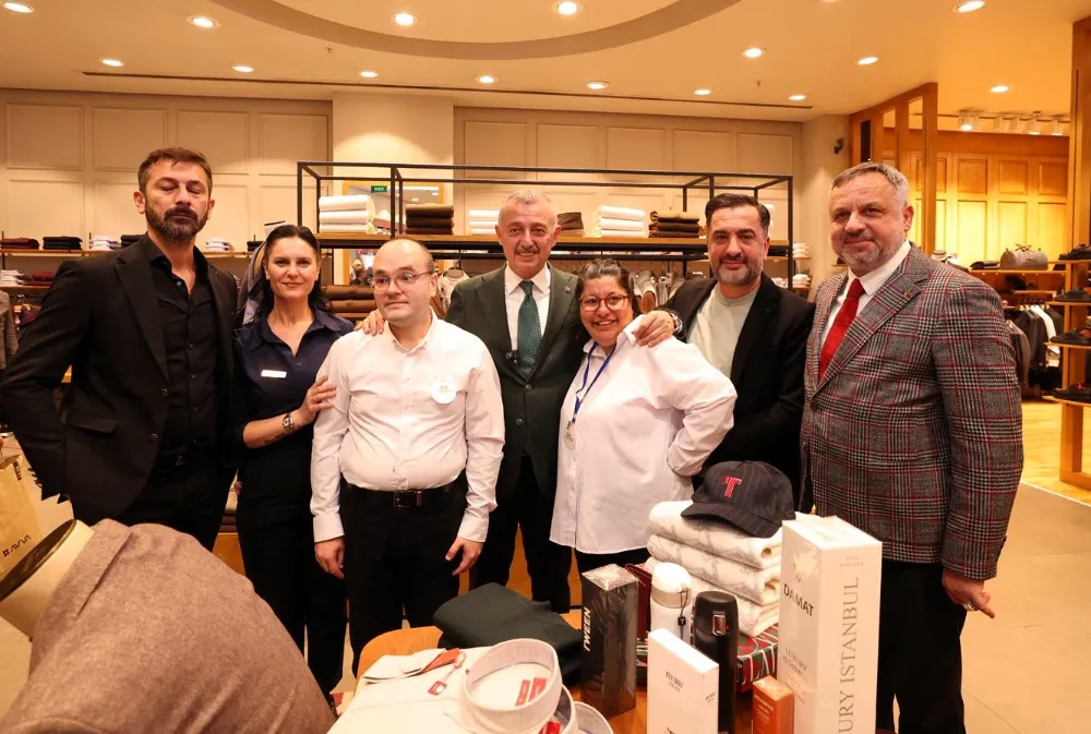 Gonca’nın öğrencileri, AVM’de gerçek iş deneyimi yaşadı;    BAŞKAN BÜYÜKAKIN’DAN GONCA’NIN GENÇLERİNE TAM NOT