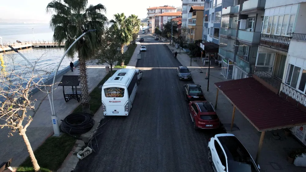 HALIDERE SAHİL YOLU PIRIL PIRIL OLDU 