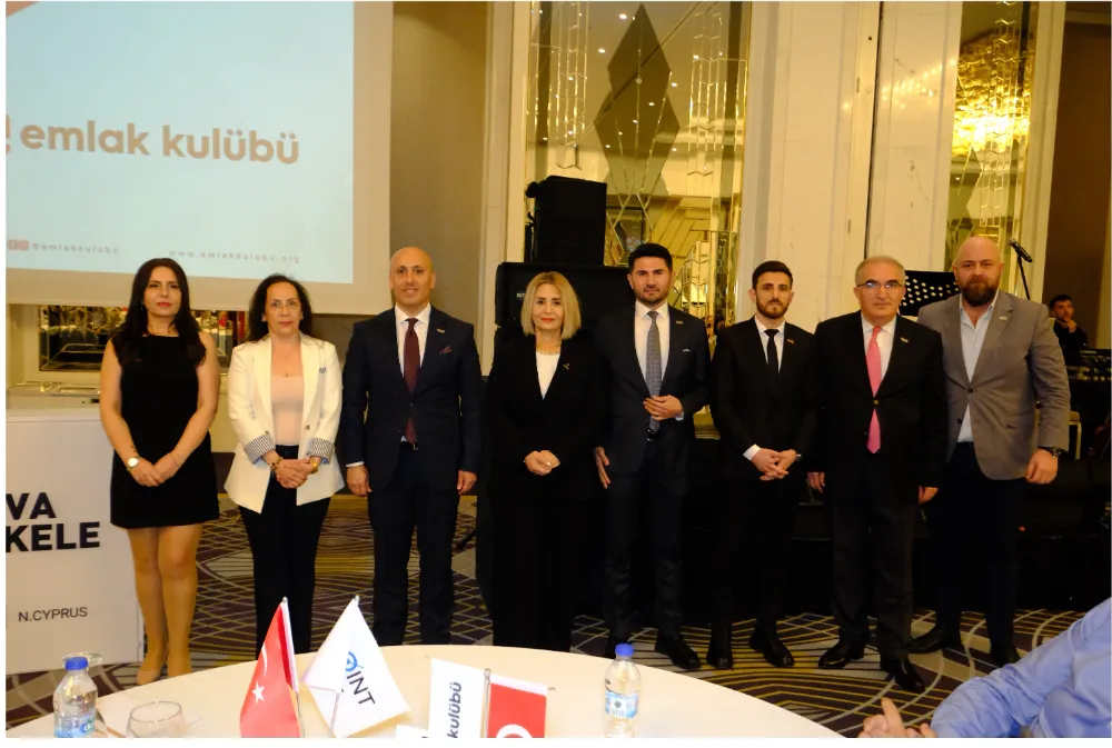 Emlak Kulübü kongresinde Başkan Özdağ, güven tazeledi