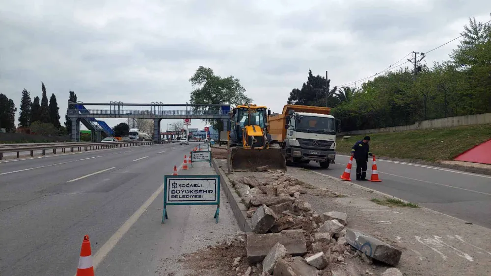 Büyükşehir, Kirazlıyalı’da ulaşımı kolaylaştırıyor