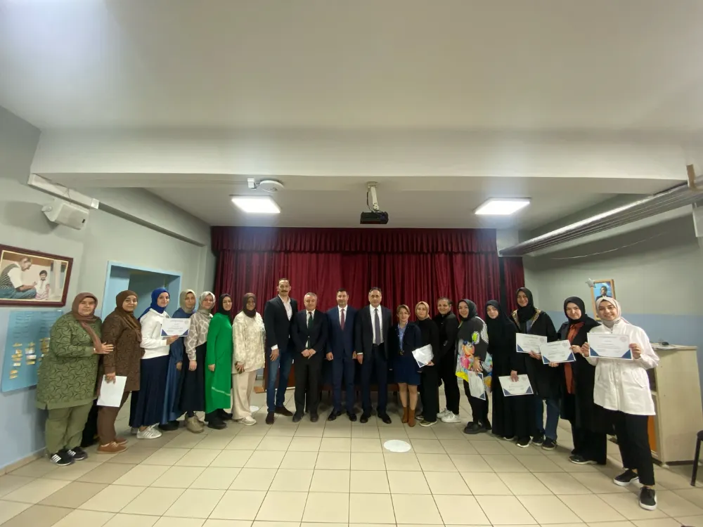 Barbaros İlkokulu’nda Türkiye Yüzyılı Maarif Modeli Ebeveyn Okulu   KURS PROGRAMI TAMAMLANDI