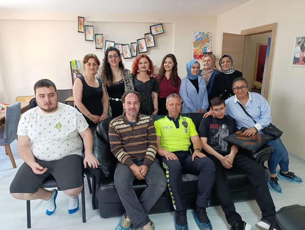Gölcük Otizm Derneği’nde trafik eğitimi verildi