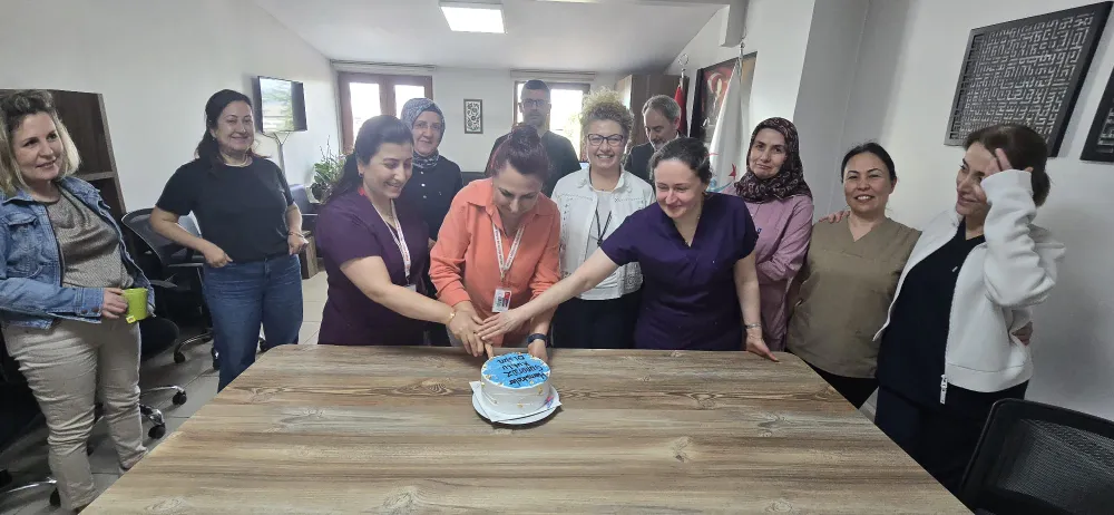 Gölcük Ağız Ve Diş Sağlığı Merkezi’nde     HEMŞİRELER GÜNÜ KUTLANDI