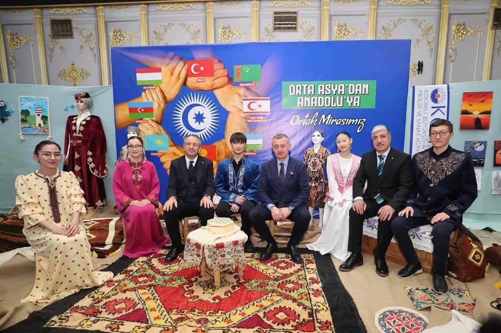 KO-MEK Dilovası ilçe sergisinde farklı renkler ve farklı kültürler buluştu  BÜYÜKAKIN: DEĞERLERİMİZ SAYESİNDE BİRİZ VE BERABERİZ