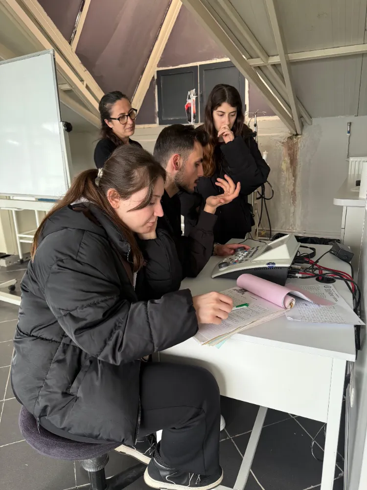 Kocaeli Sağlık ve Teknoloji Üniversitesi Öğrencilerinden anlamlı çalışma