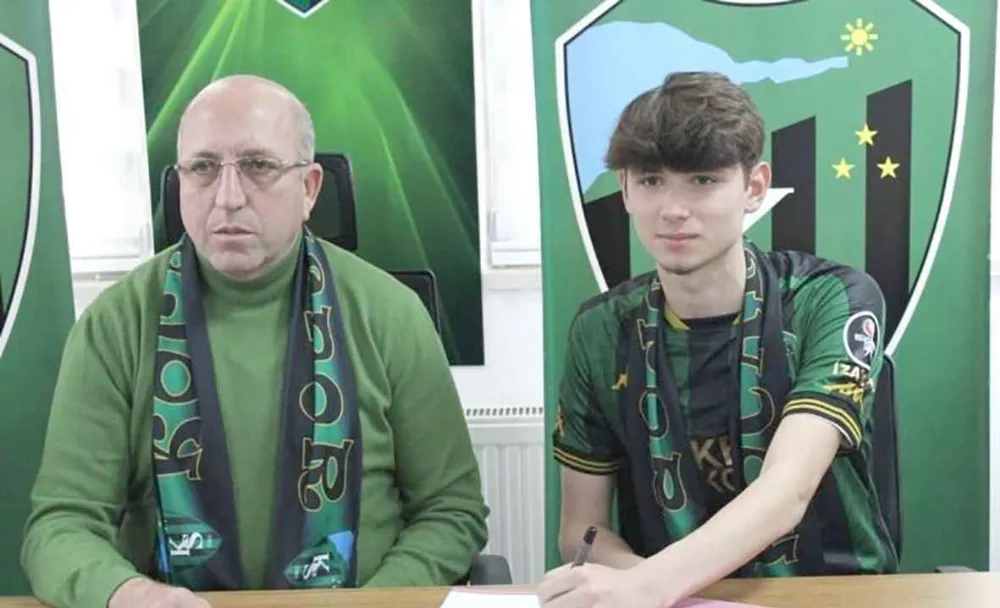  Kocaelispor’dan çıkıp, milli takıma davet edilmişti  2 YILDA 1.LİG’DEN 2.AMATÖR’E