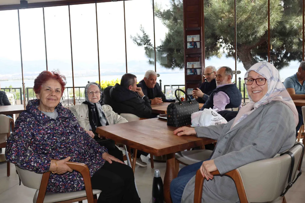 Büyükşehir’in hizmete açtığı Saygınlar Kulübü’nde ne ararsan var;  65 YAŞ ÜSTÜ VATANDAŞLARIN YENİ HUZUR DURAĞI