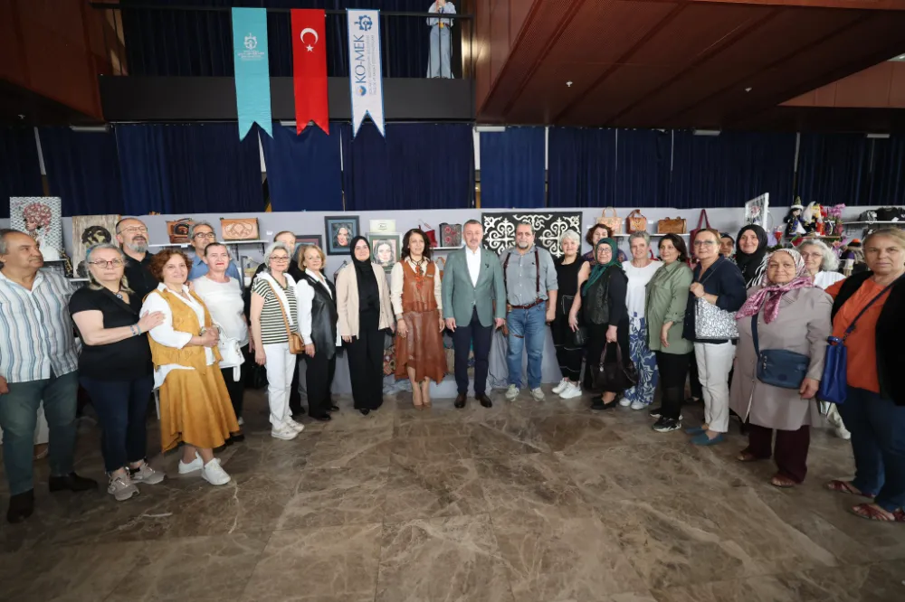 Büyükakın, İzmit ilçe sergisinde KO-MEK’in hikâyesini özetledi;  “KO-MEK’İN ORTAK TEMASI MUTLULUK VE ÜRETKENLİKTİR”