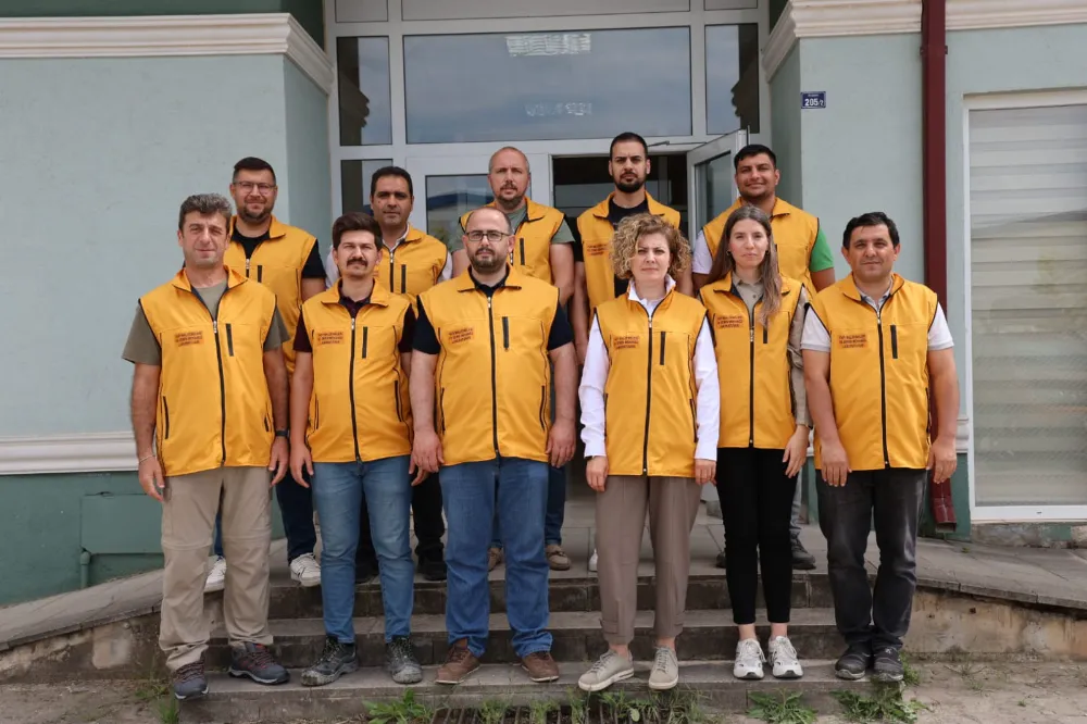 Büyükşehir, altyapı projelerinde kaliteyi ön planda tutuyor  BETONUN, ASFALTIN VE ZEMİNİN KALİTESİ BURADA ÖLÇÜLÜYOR
