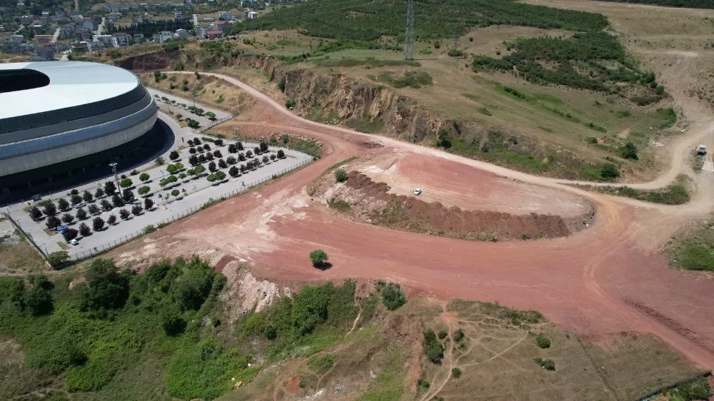 Büyükakın, yerinde inceledi:  KOCAELİ STADI DA SÜPER LİG’E HAZIRLANIYOR