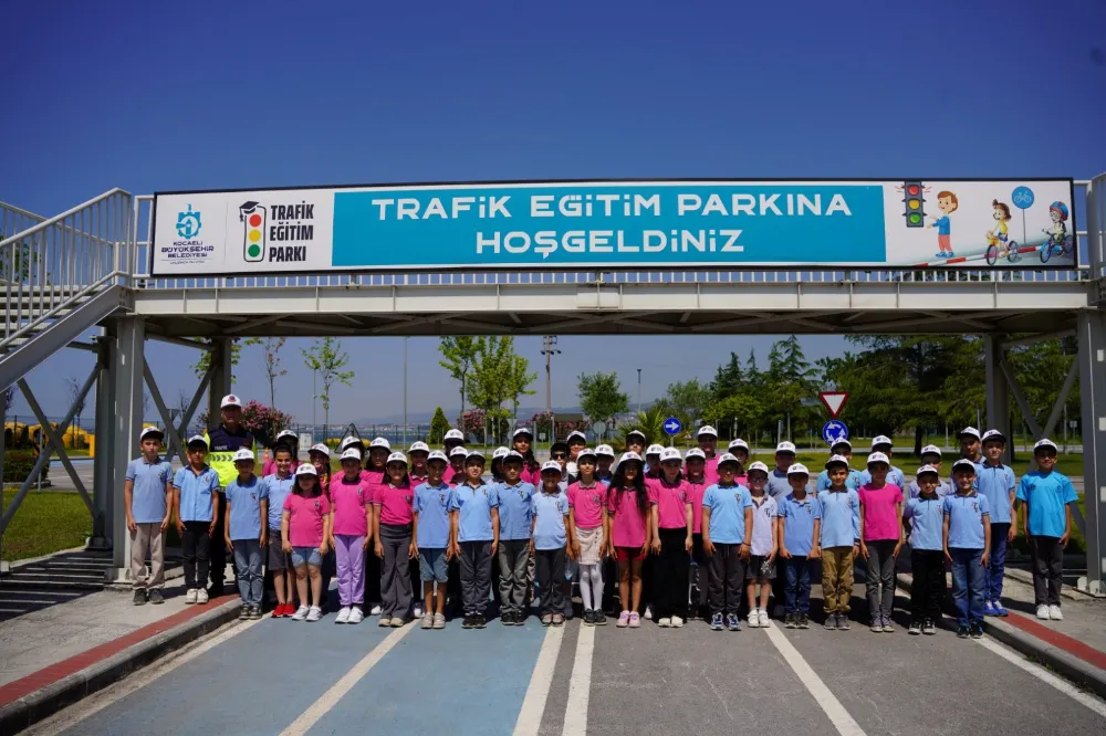 Kocaeli’nde trafik bilinci küçük yaşta başlıyor;  BÜYÜKŞEHİR’İN TRAFİK EĞİTİM PARKI’NA YOĞUN İLGİ