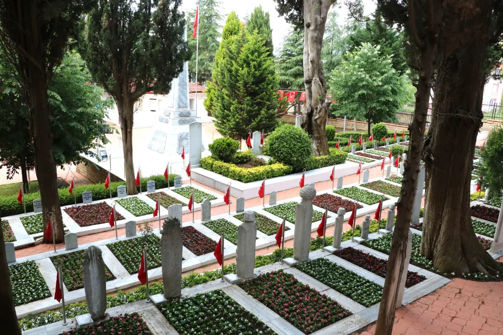 Mezarlıklar bayram ziyaretine hazır