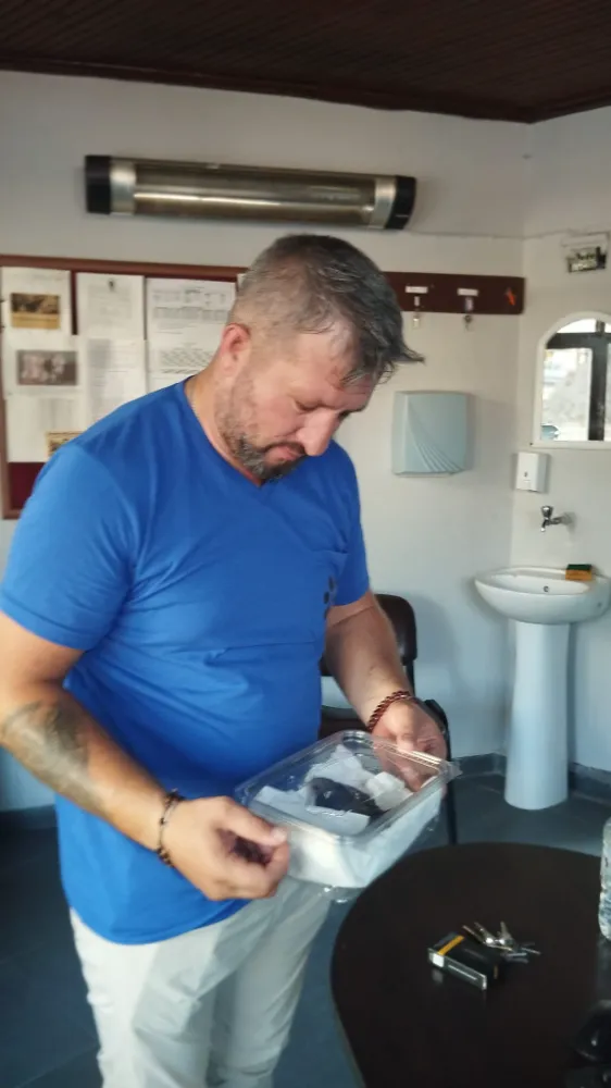 Sıcaktan Yere Düşen Ebabil Kuşlarına  Zabıta Ekiplerinden Şefkat Eli