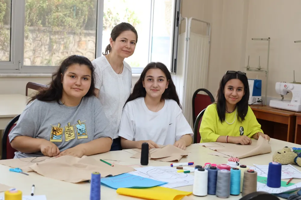 KO-MEK’in gençler için hazırladığı “Ev Becerileri Atölyesi” kursları başladı;  KO-MEK’LE GENÇLER HAYATA HAZIRLANIYOR