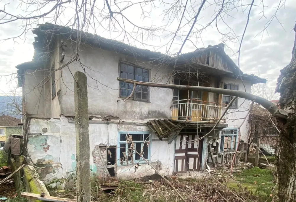 GÖLCÜK BELEDİYESİ RİSKLİ YAPILARA GEÇİT VERMİYOR 