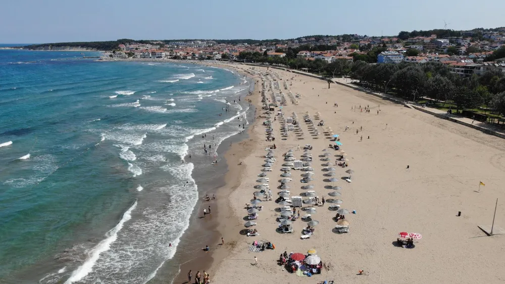Kocaeli sahillerinde hayat nöbeti aralıksız devam ediyor; KOSKEM, 1 HAFTADA 183 BOĞULMA OLAYINI ÖNLEDİ