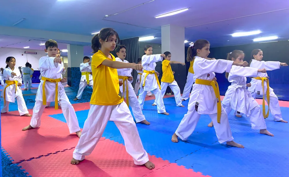  Başiskele’de Yaz Spor Okulları Dolu Dizgin Sürüyor