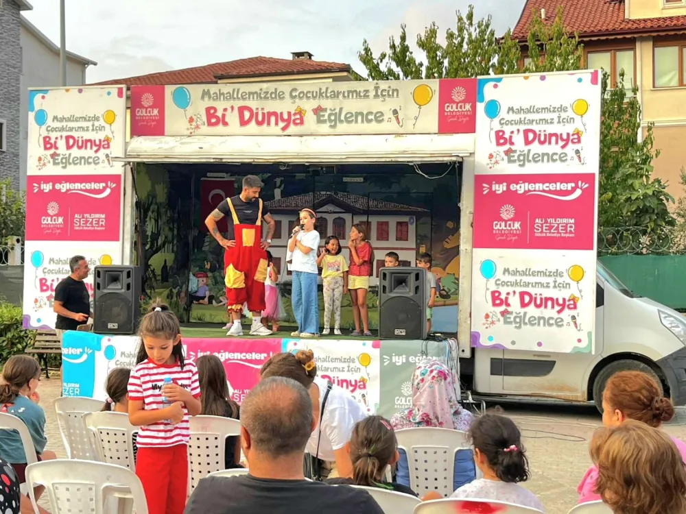 Gölcüklü Çocuklar “Bİ’DÜNYA EĞLENCE” ile Yaz Akşamlarını Şenlendiriyor