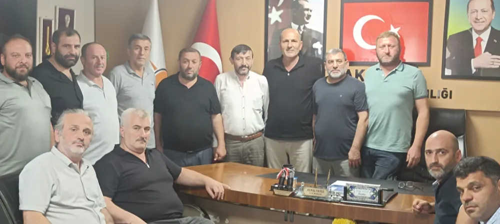Pazarcı Esnafından AK Parti İlçe Teşkilatına Ziyaret