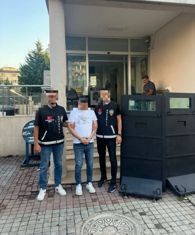 12  farklı dolandırıcılık suçundan aranan şahıs Gölcük’te yakalandı