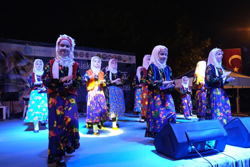Başiskele Sahili’nde Yöresel Kültür Festivali Esintisi Başladı