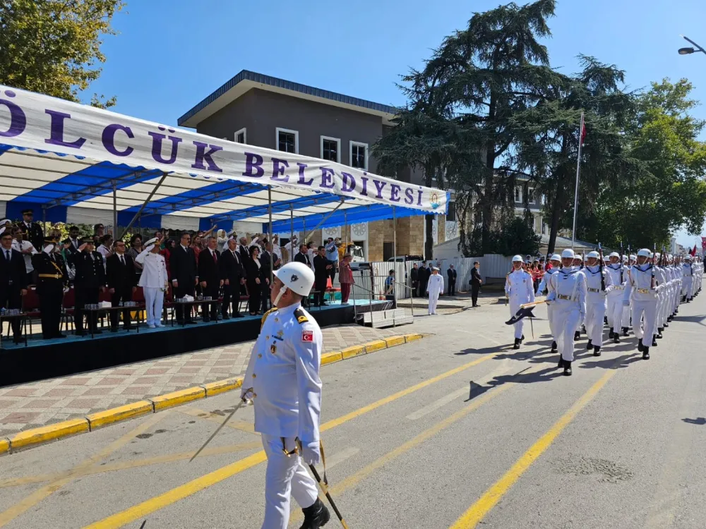 30 Ağustos Zafer Bayramı Gölcük’te kutlandı  103 YIL SONRA AYNI İNANÇLA: ZAFER BİZİMDİR 