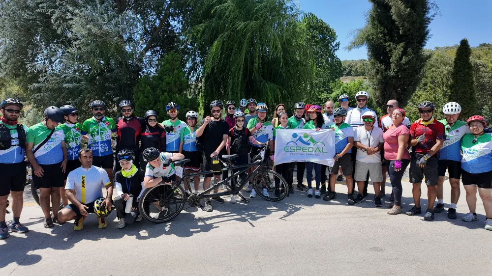 Büyükşehir, engelsiz pedalları Kocaeli’de buluşturdu;  TANDEM BİSİKLETLERLE UMUDA PEDAL ÇEVİRDİLER