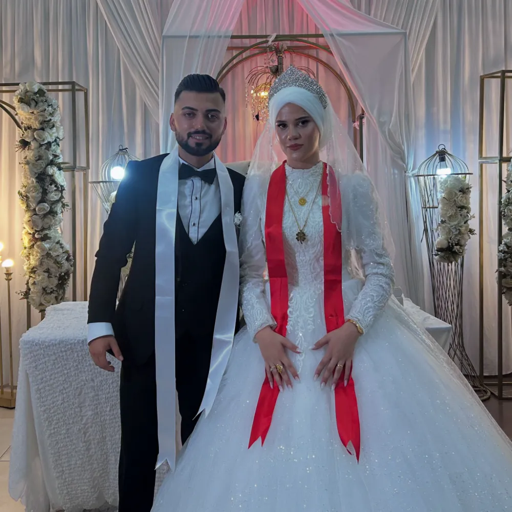 Sıla ve Eyüp Çifti Mutlu Birlikteliklerini Evlilik İle Taçlandırdı  ÖMÜR BOYU MUTLULUKLAR