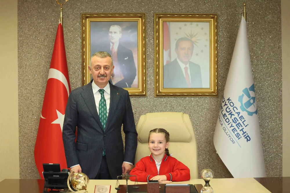 Büyükşehir, Damla Başkan’ın hayalini yeni eğitim-öğretim yılı öncesi gerçekleştirdi    İZMİT ULUGAZİ İLKOKULU’NA MASAL GİBİ BİR BAHÇE