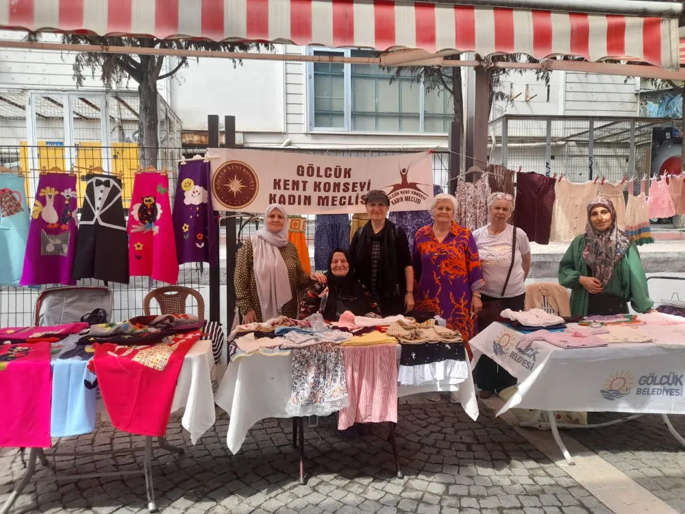 Gölcük Kent Konseyi Kadın Meclisi üyeleri   “ÜRETİYOR, KAZANIYOR, PAYLAŞIYORUZ”