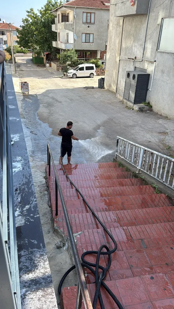 Alt geçitlerde temizlik çalışmaları aralıksız devam ediyor  GÖLCÜK BELEDİYESİ’NDEN 15 GÜNDE BİR DEZENFEKSİYONLU TEMİZLİK