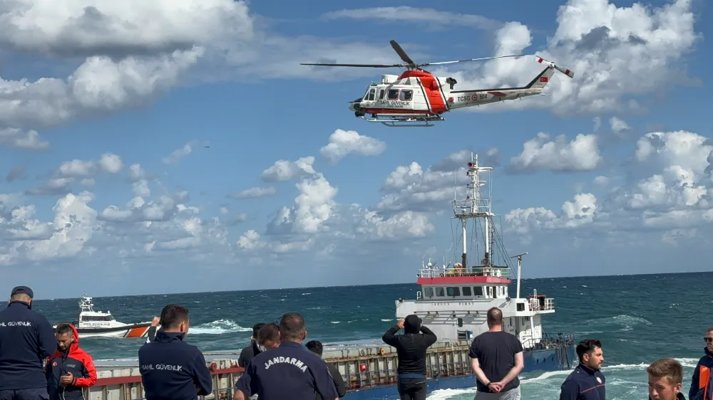 Kocaeli Valiliği, Karaya oturan gemideki 7 personelin  tahliye edildiğini açıkladı