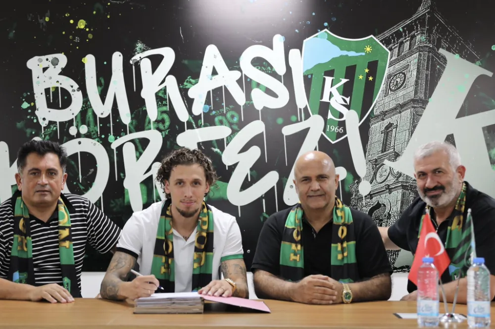 Kocaelispor, transferler ile kadrosunu güçlendirmeye devam ediyor  SOL KANAT DARKO CHURLİNOV