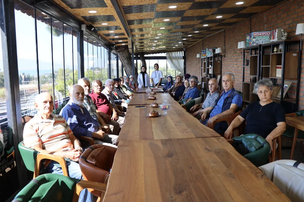 Kocaeli’nin çınarları bu merkezi çok sevdi;  SAYGINLAR KULÜBÜ SOSYAL YAŞAMI CANLANDIRIYOR