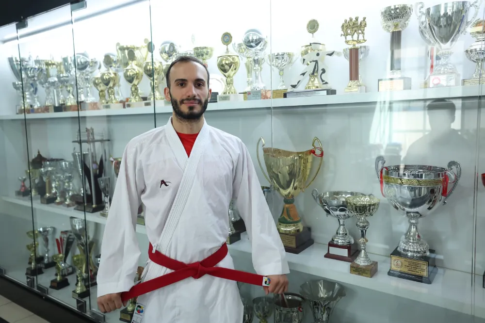 Karateci Enes Bulut, Kağıtspor’daki başarısını özetledi;  “MÜCADELEDEN ASLA VAZGEÇMEK YOK”