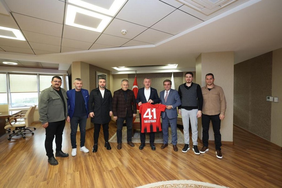 Ormancıoğlu ve Yönetimi Büyükakın’ı ziyaret etti ‘GÖLCÜKSPOR’A BAŞARILAR DİLİYORUM’