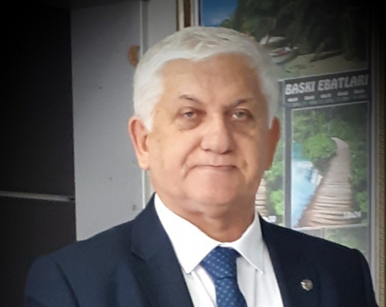 ÖZBAŞ, “ATATÜRK’E HAKARET, VATANA İHANETTİR!”